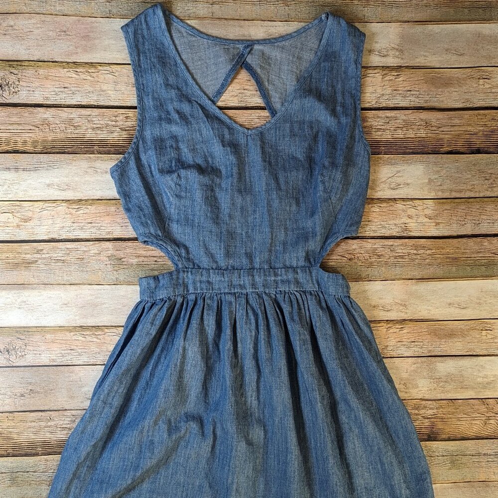One Clothing Light Denim Blue V-Neck Cutout Back Dress Size S